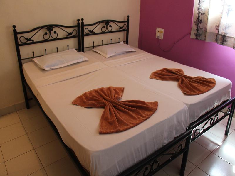 Hotel Colonia De Braganza Calangute Esterno foto